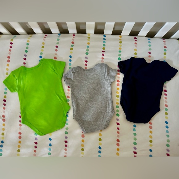 Seattle Seahawks 3-6 Month Onesie Bundle - Picture 6 of 6